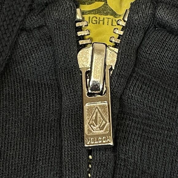 Vintage Y2K Volcom Full Zip Hoodie Men’s Medium Gray AOP Sherpa Lined Skater - Picture 9 of 15